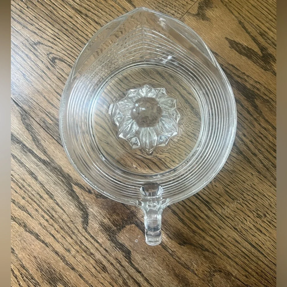 Anchor Hocking Clear Glass Citrus Juicer with Handle